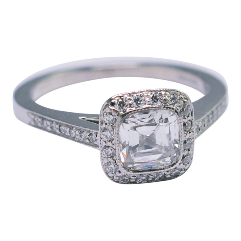 Tiffany & Co Diamond Legacy Platinum Engagement Ring - Plaza Jewellery
