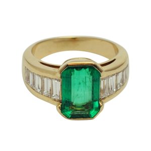 French Emerald and Diamond 18ct Gold Ring