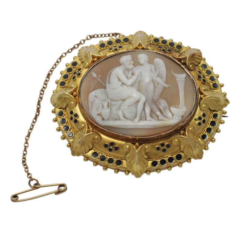 Victorian Cameo 15ct Gold Brooch