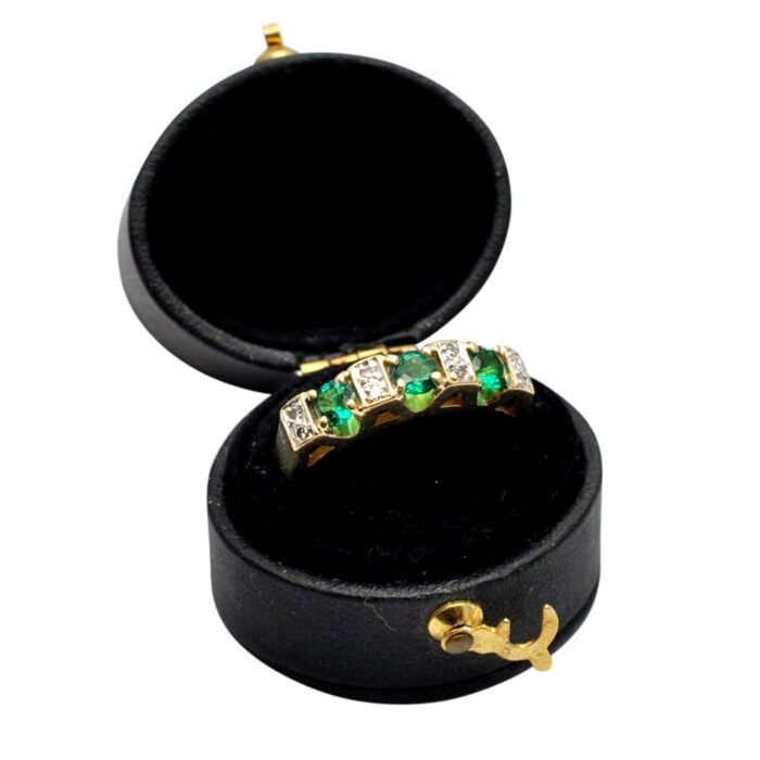 CC055 EMERALD DIAMOND RING8