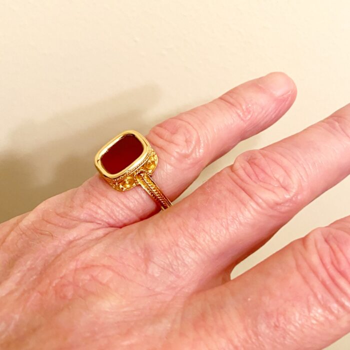 CC061 CORNELIAN 18ct GOLD RING9