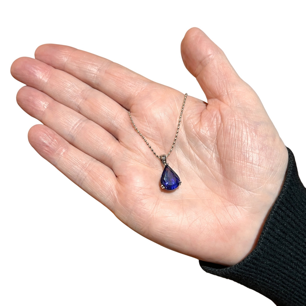 Vintage Pear Shaped Tanzanite Pendant 10 Vintage Pear Shaped Tanzanite Pendant