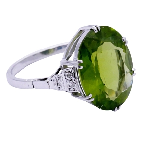 M052 VINTAGE FRENCH PERIDOT RING1