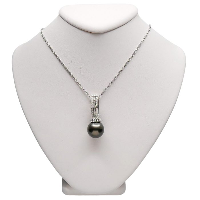 Chimento Diamond Pearl Pendant & Earrings