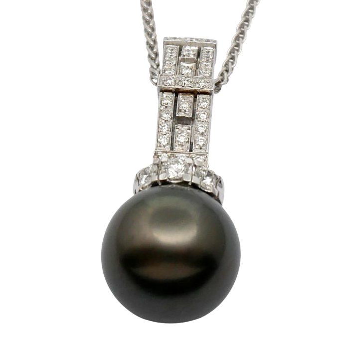 Chimento Diamond Pearl Pendant & Earrings