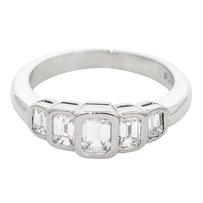Q011 Vintage Diamond 5 Stone Platinum Ring
