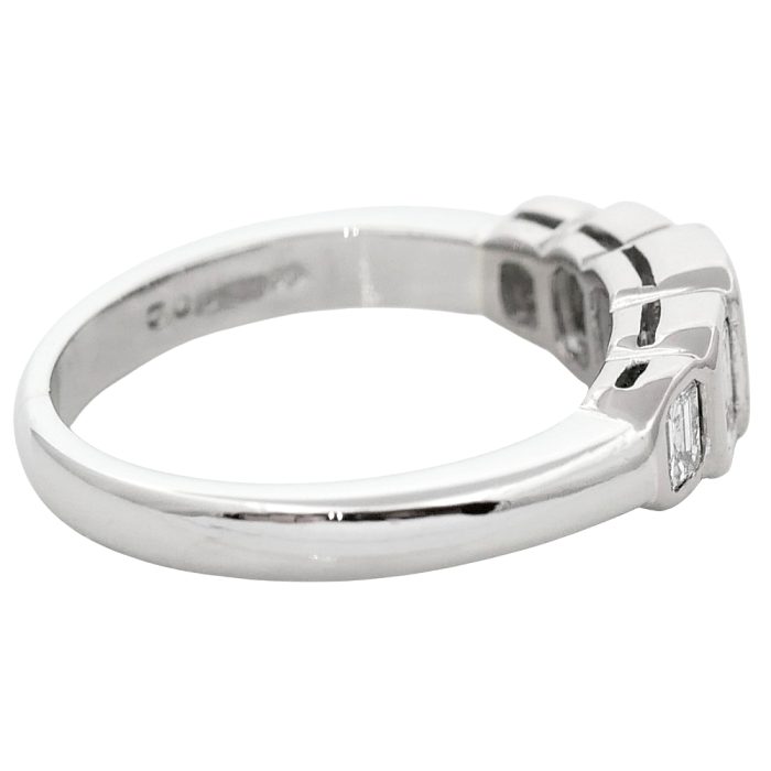 Q011 Vintage Diamond 5 Stone Platinum Ring