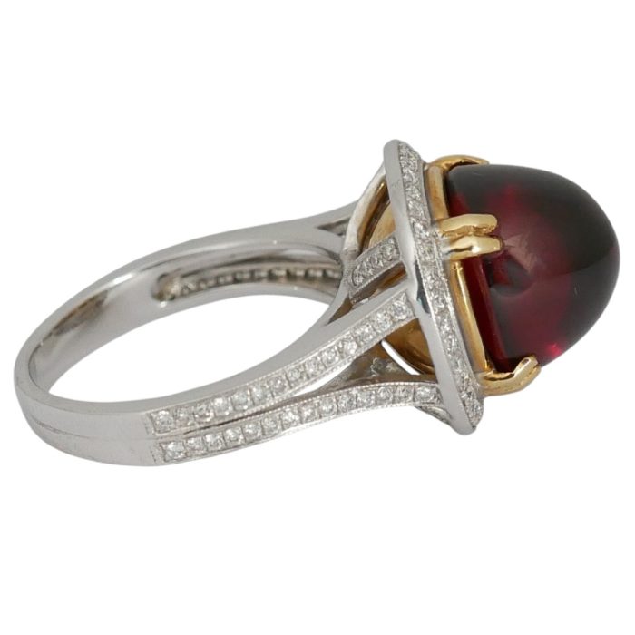 Vintage Cabochon Garnet Diamond Gold Ring
