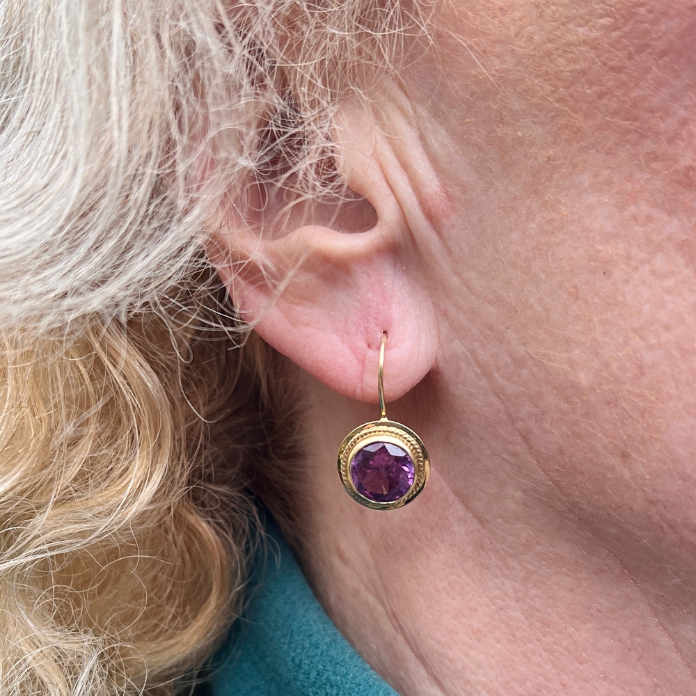 Vintage Synthetic Alexandrite Gold Earrings 10 Vintage Synthetic Alexandrite Gold Earrings