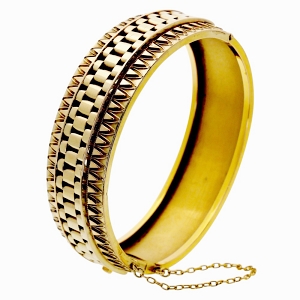 M025 VICTORIAN 15ct GOLD BANGLE1