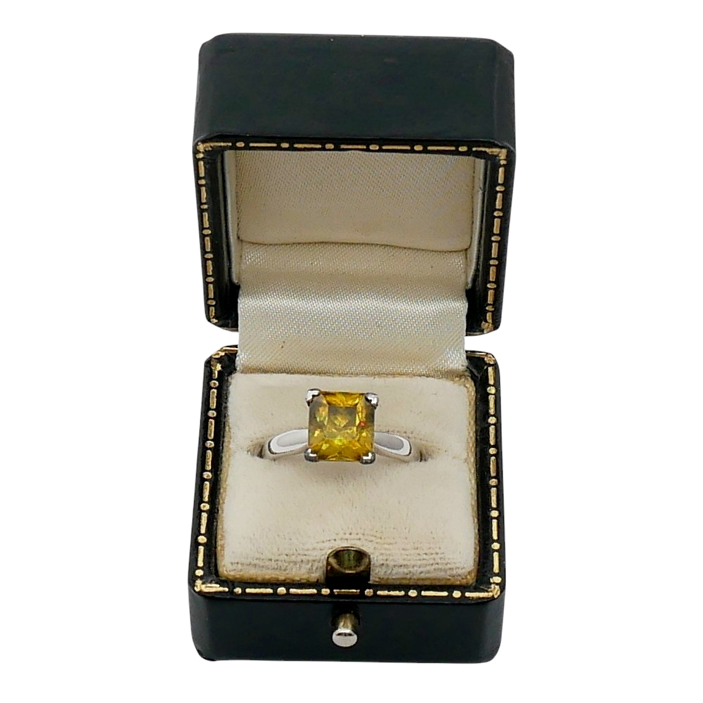 Vintage Sphene Solitaire Ring 9 Vintage Sphene Solitaire Ring